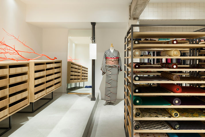 Otsuka Gofukuten Store, tienda de kimonos en Japón diseñada por Yusuke Seki