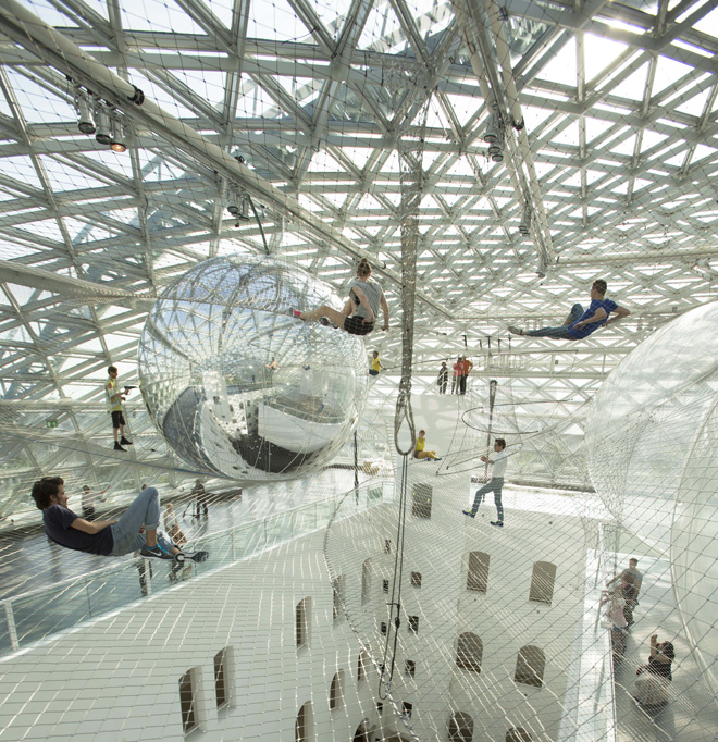 Tomás Saraceno, In Orbit