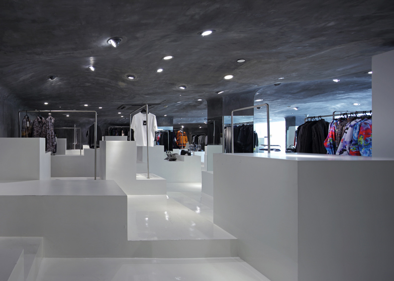 D2C-flagship-store-diseñada-por-3Gatti-Architecture-Studio_5
