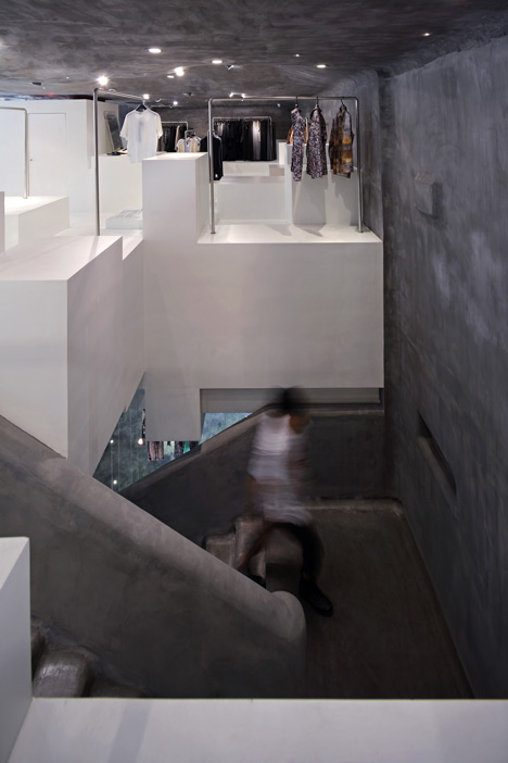 D2C-flagship-store-diseñada-por-3Gatti-Architecture-Studio_9