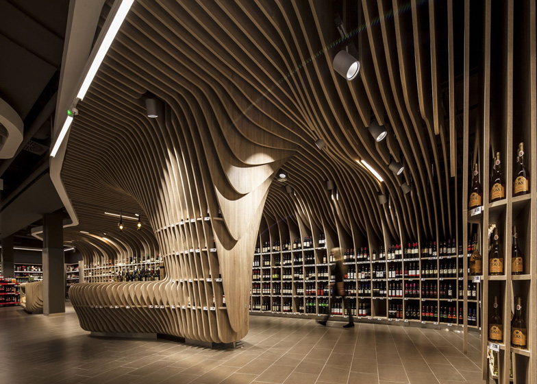 Supermercado Spar en Budapest, diseño realizado por LAB5 architects