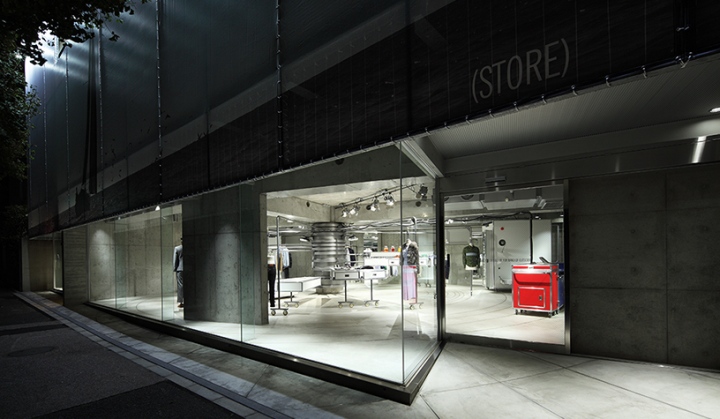 Band-of-Outsiders-retail-concept-by-LOT-EK-Tokyo-5