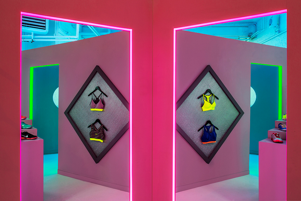 Nike_pop_up_store_neon_lit_women_fall_holiday_2