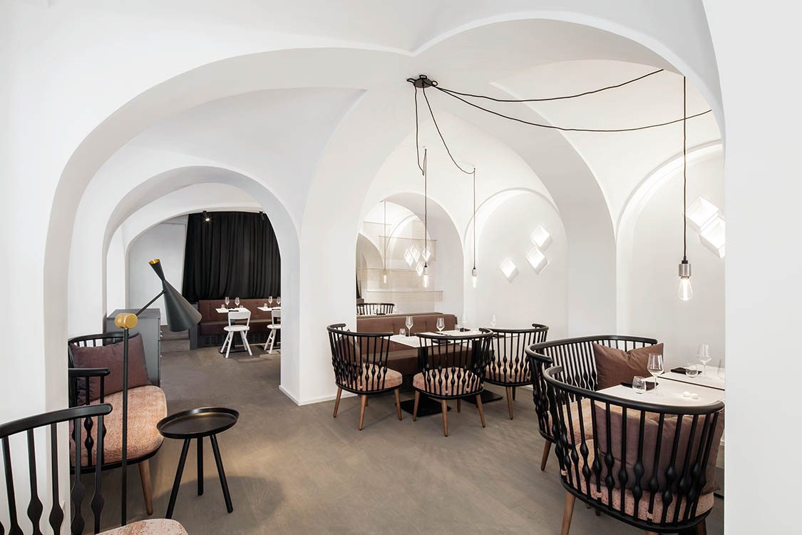 Lingenhel espacio gourmet en Viena diseño de Destilat 1
